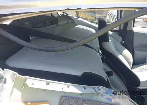 2013 Toyota Prius C One z USA, uszkodzony, nr VIN JTDKDTB39D1547449